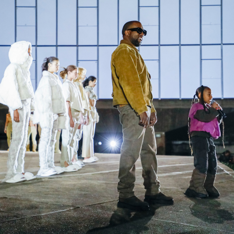 kanye west bi cac thuong hieu quay lung - 7