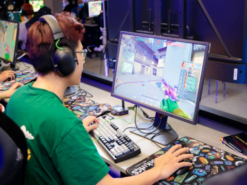Vikings Esports Arena Hoàng Văn Thụ trở thành phòng máy đầu tiên tại Việt Nam đạt chuẩn “Intel Premium iCafe” 1 vikings-esports-arena-hoang-van-thu